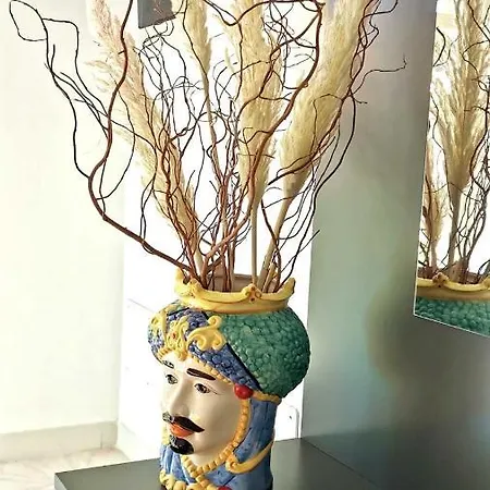 La Trinacria וילה